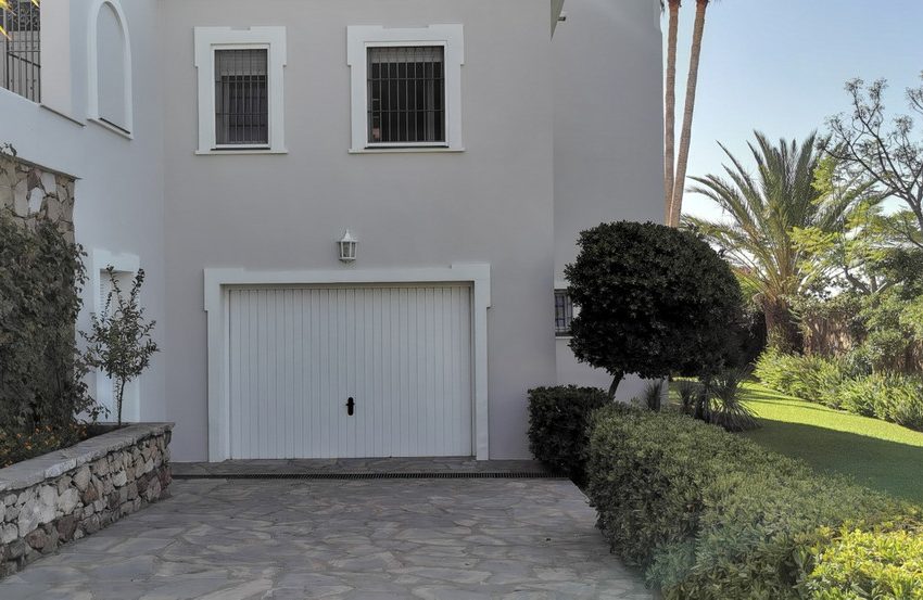 R3508726-Villa-For-Sale-Estepona-Detached-5-Beds-387-Built-8