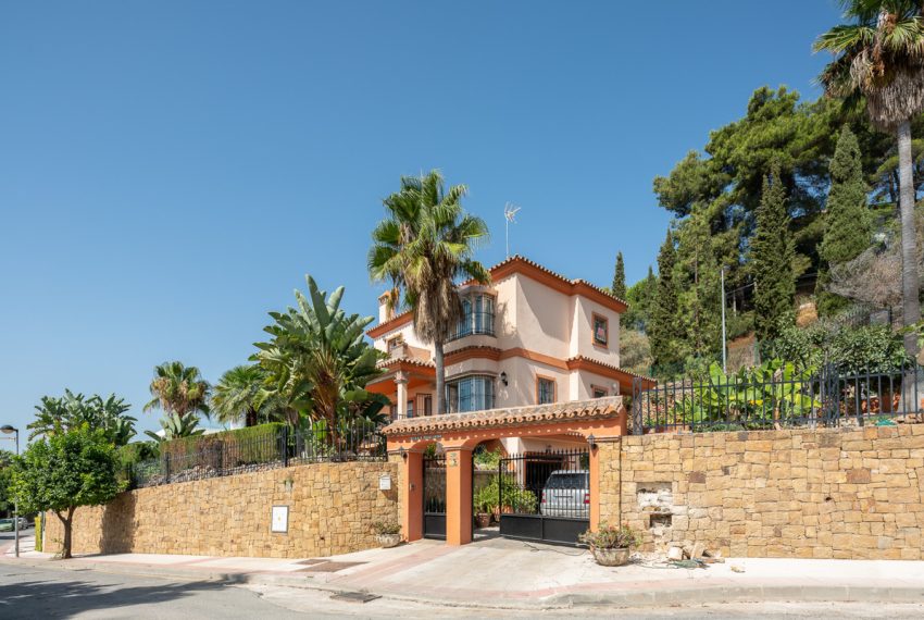 R3550327-Villa-For-Sale-Marbella-Detached-4-Beds-428-Built-5