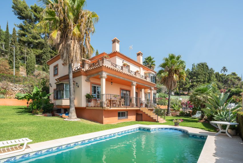 R3550327-Villa-For-Sale-Marbella-Detached-4-Beds-428-Built