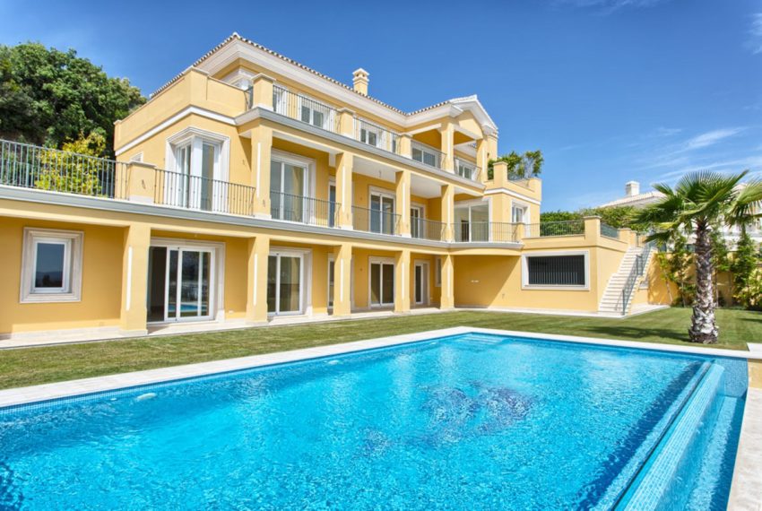 R3575617-Villa-For-Sale-Los-Arqueros-Detached-5-Beds-973-Built-1