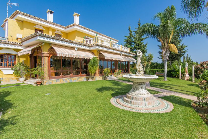 R3679727-Villa-For-Sale-El-Padron-Detached-7-Beds-676-Built-13