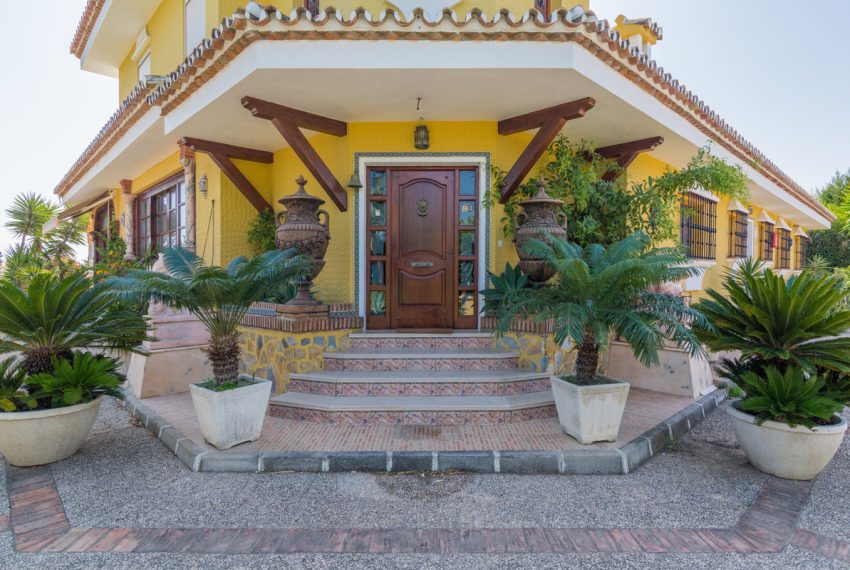 R3679727-Villa-For-Sale-El-Padron-Detached-7-Beds-676-Built-16