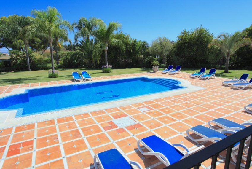 R3739750-Villa-For-Sale-Cancelada-Detached-9-Beds-760-Built-3