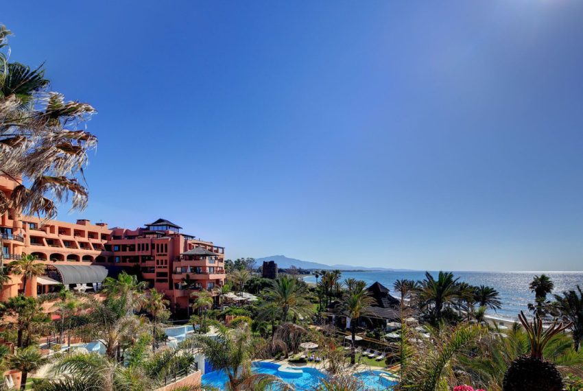 R3781891-Apartment-For-Sale-Estepona-Penthouse-3-Beds-358-Built-1