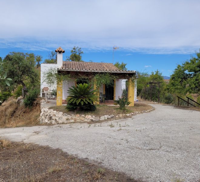 R3880645-Image 1-Finca - 1 Beds - 65 Built