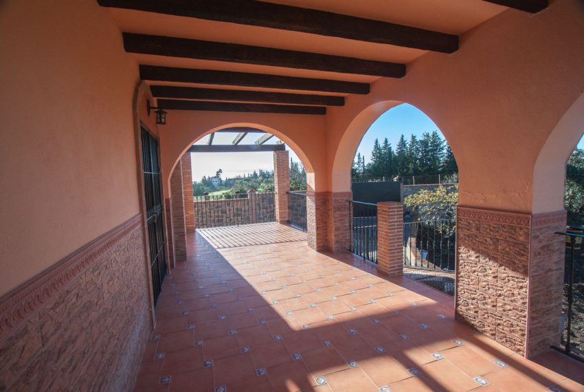 R3909925-Villa-For-Sale-Estepona-Finca-6-Beds-296-Built-9