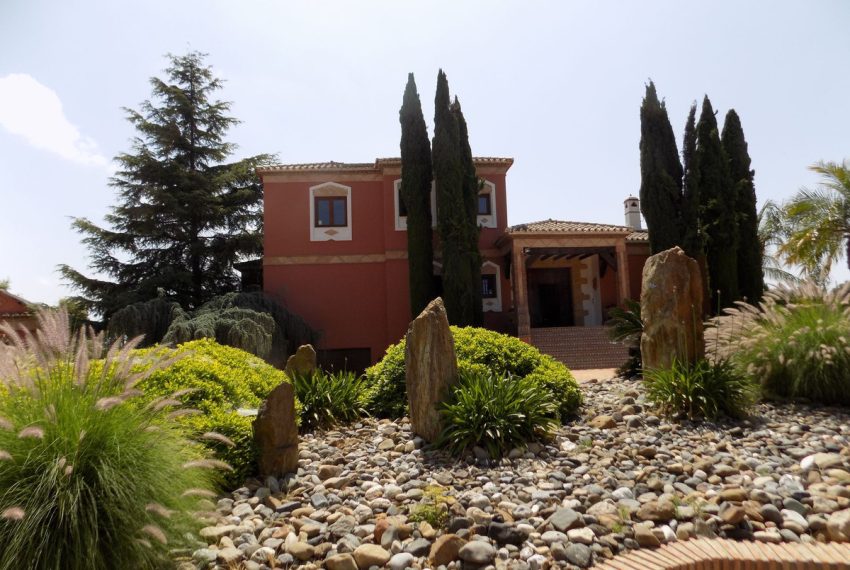 R3977761-Villa-For-Sale-Coin-Finca-9-Beds-976-Built-17