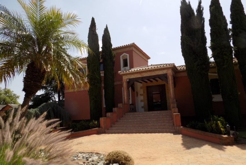 R3977761-Villa-For-Sale-Coin-Finca-9-Beds-976-Built-18