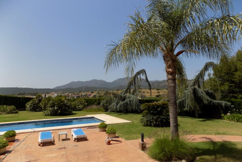 R3977761-Villa-For-Sale-Coin-Finca-9-Beds-976-Built-5