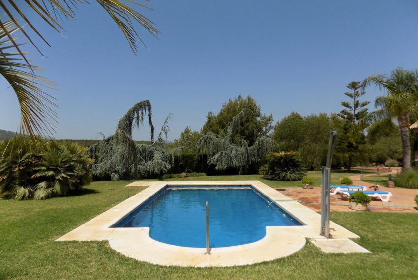 R3977761-Villa-For-Sale-Coin-Finca-9-Beds-976-Built-8