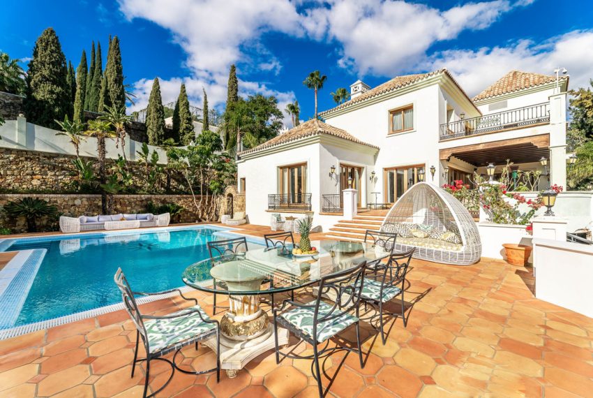 R3979711-Villa-For-Sale-Benahavis-Detached-16-Beds-1337-Built-5