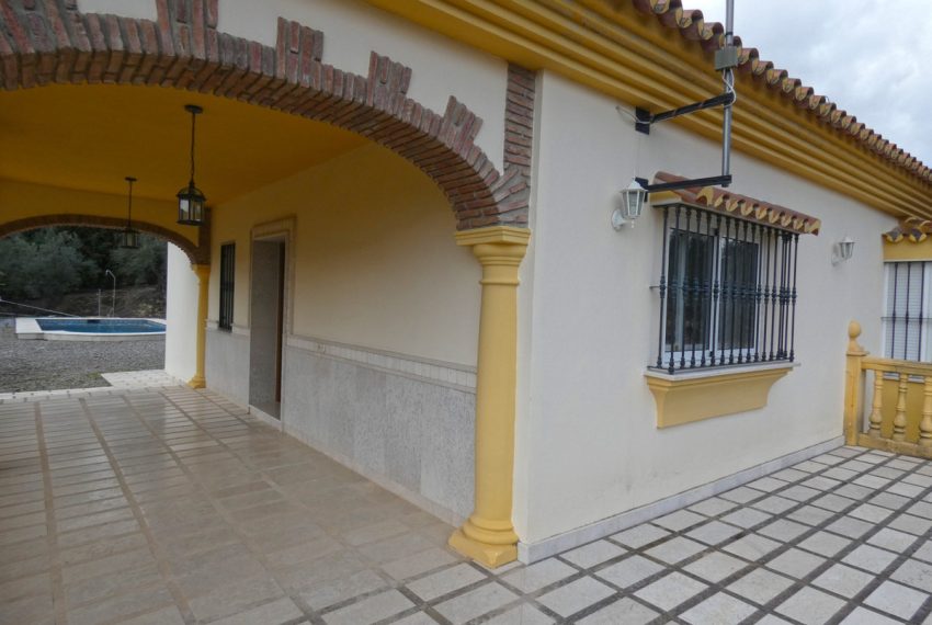 R4020805-Villa-For-Sale-Coin-Finca-2-Beds-240-Built-3