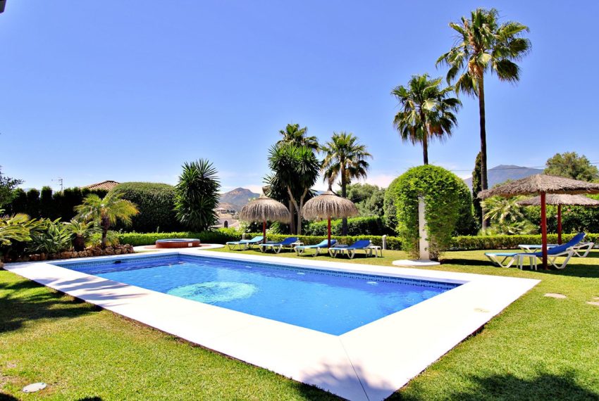 R4074007-Villa-For-Sale-San-Pedro-de-Alcantara-Detached-4-Beds-337-Built-12