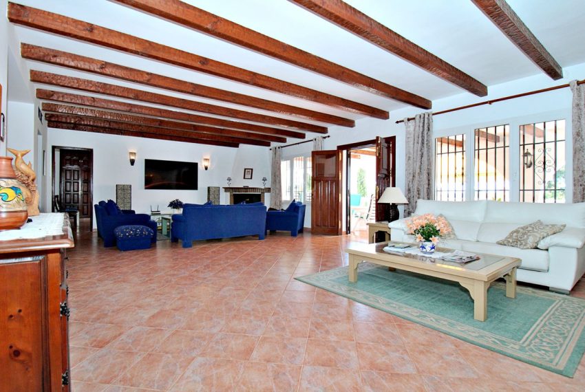 R4074007-Villa-For-Sale-San-Pedro-de-Alcantara-Detached-4-Beds-337-Built-3