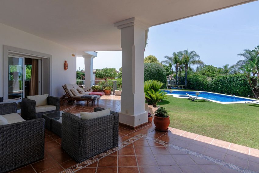 R4083568-Villa-For-Sale-Benahavis-Detached-6-Beds-733-Built-3