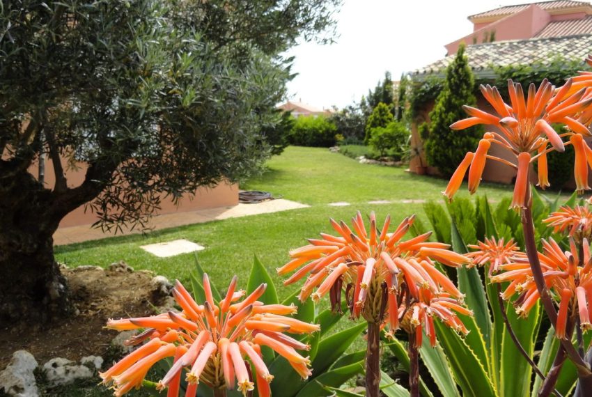 R4109128-Villa-For-Sale-Estepona-Detached-4-Beds-455-Built-13