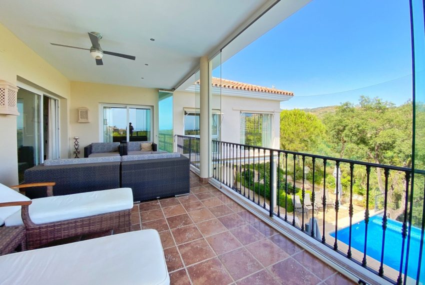 R4129477-Villa-For-Sale-Elviria-Detached-4-Beds-450-Built-5