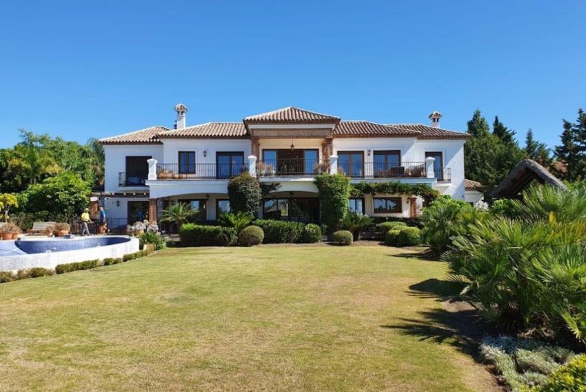 R4141156-Villa-For-Sale-Benahavis-Detached-6-Beds-700-Built-2