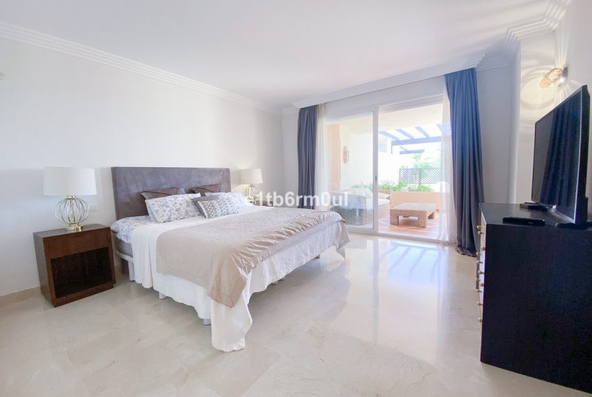 R4145374-Apartment-For-Sale-Nueva-Andalucia-Ground-Floor-2-Beds-256-Built-4