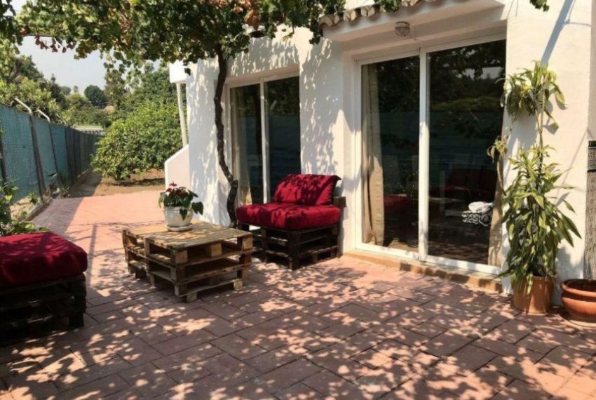 R4162468-Villa-For-Sale-Estepona-Finca-2-Beds-150-Built-3