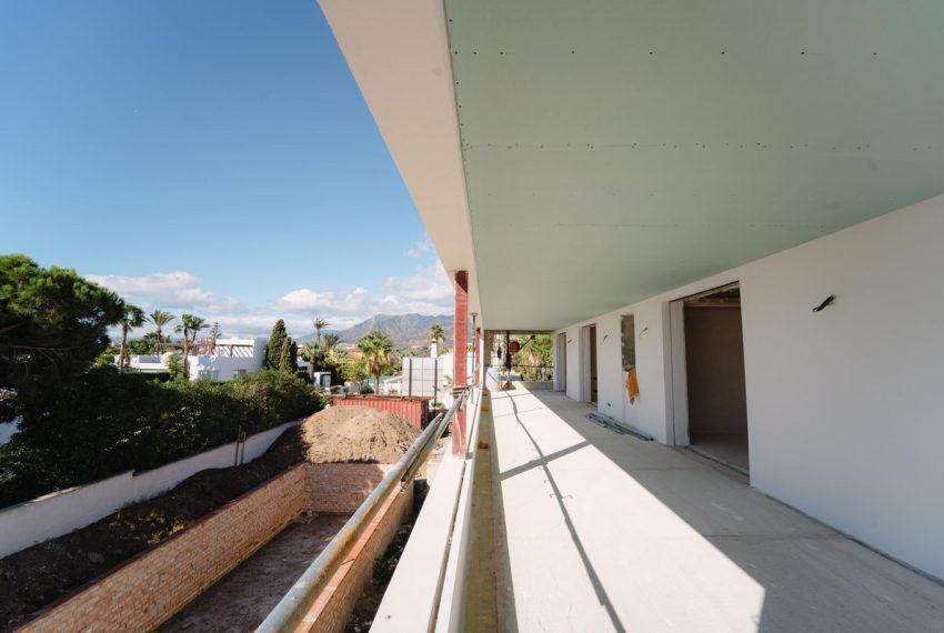 R4183114-Villa-For-Sale-Las-Chapas-Detached-4-Beds-190-Built-16