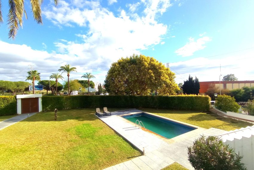 R4202746-Villa-For-Sale-Nueva-Andalucia-Detached-7-Beds-504-Built-4