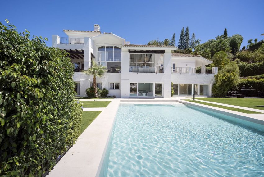 R4206793-Villa-For-Sale-Benahavis-Detached-7-Beds-700-Built