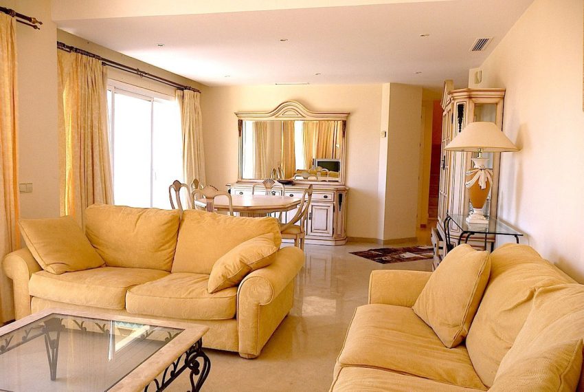 R4220410-Apartment-For-Sale-Elviria-Penthouse-3-Beds-173-Built-4