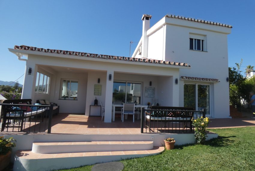 R4237291-Villa-For-Sale-San-Pedro-de-Alcantara-Detached-5-Beds-150-Built-2