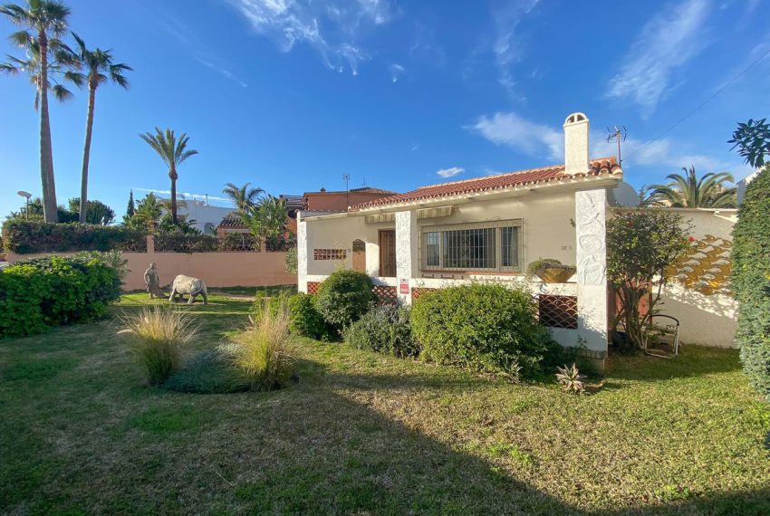 R4244473-Villa-For-Sale-Costabella-Detached-2-Beds-80-Built