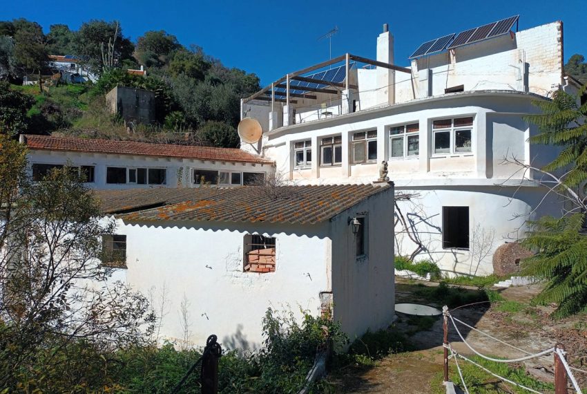 R4246165-Villa-For-Sale-La-Mairena-Finca-4-Beds-1092-Built-1