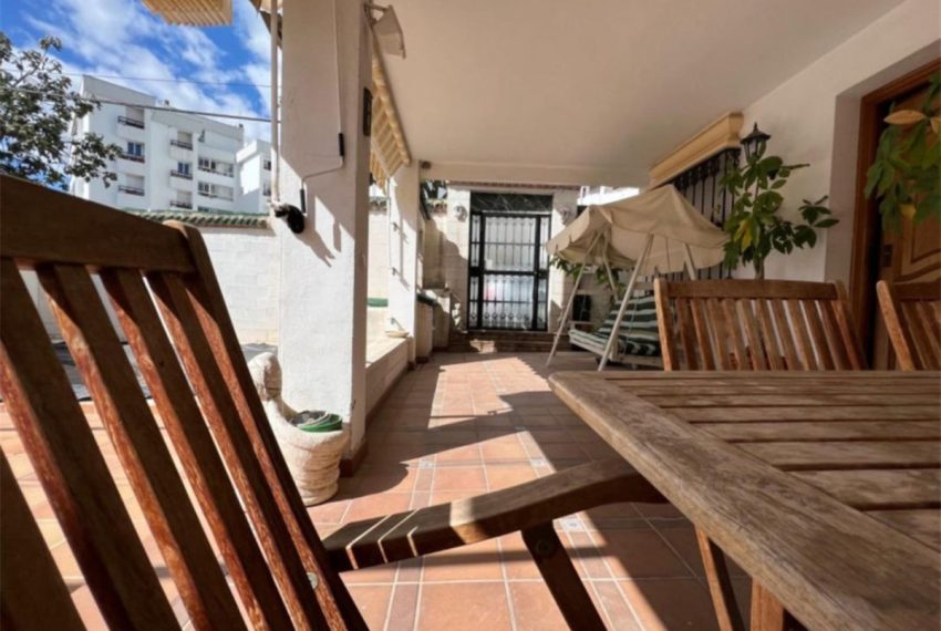 R4246420-Villa-For-Sale-Nueva-Andalucia-Semi-Detached-4-Beds-300-Built-3