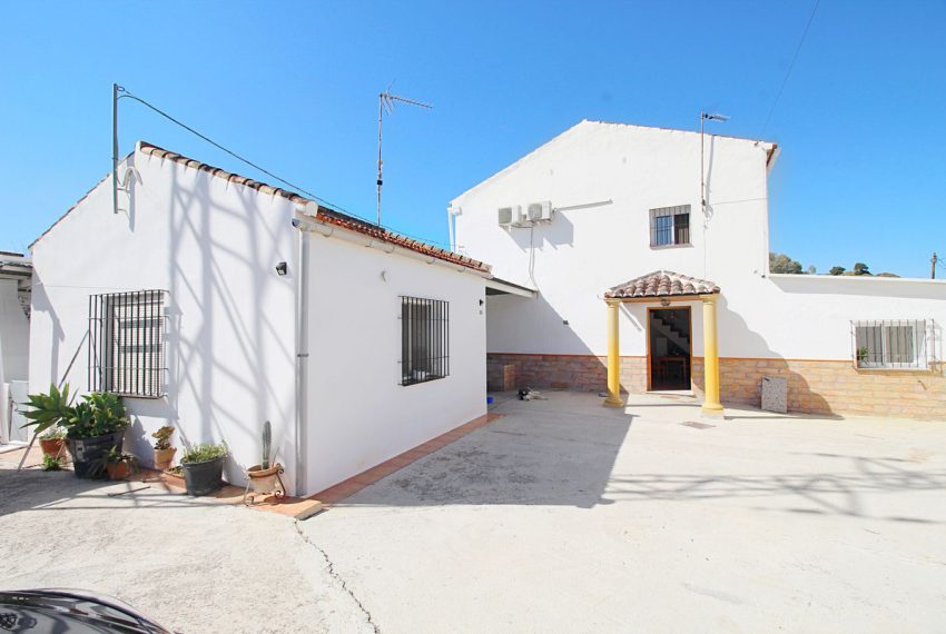 R4256959-Villa-For-Sale-Coin-Semi-Detached-2-Beds-156-Built-3