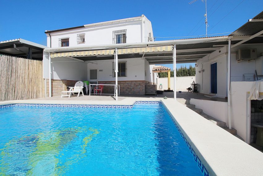 R4256959-Villa-For-Sale-Coin-Semi-Detached-2-Beds-156-Built