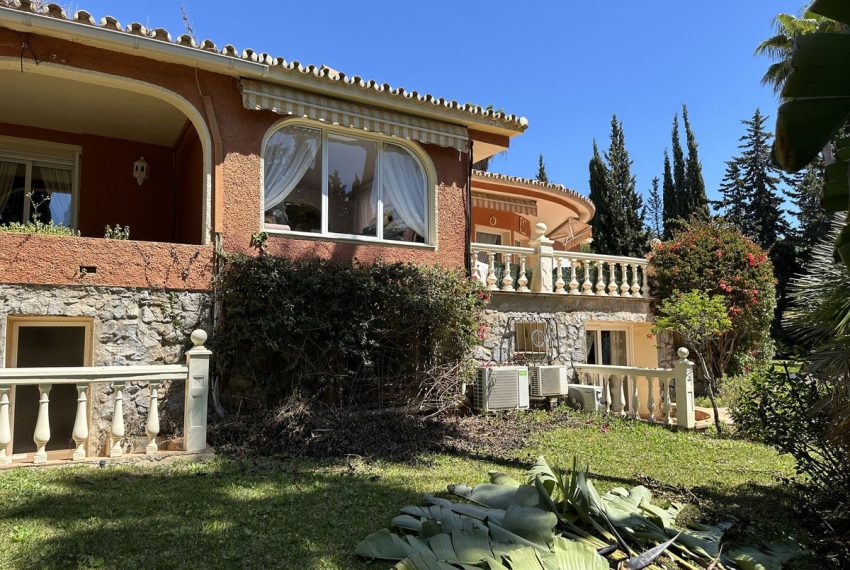 R4292974-Villa-For-Sale-Marbella-Detached-6-Beds-327-Built-2