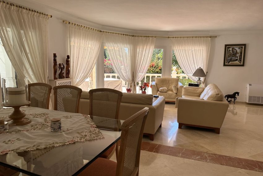 R4292974-Villa-For-Sale-Marbella-Detached-6-Beds-327-Built-4