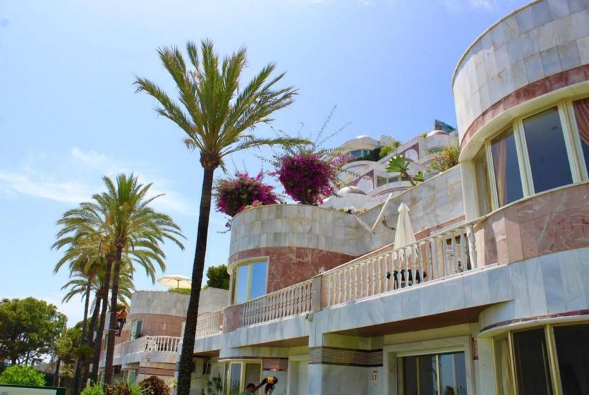 R4298176-Townhouse-For-Sale-Puerto-Banus-Terraced-6-Beds-560-Built-3