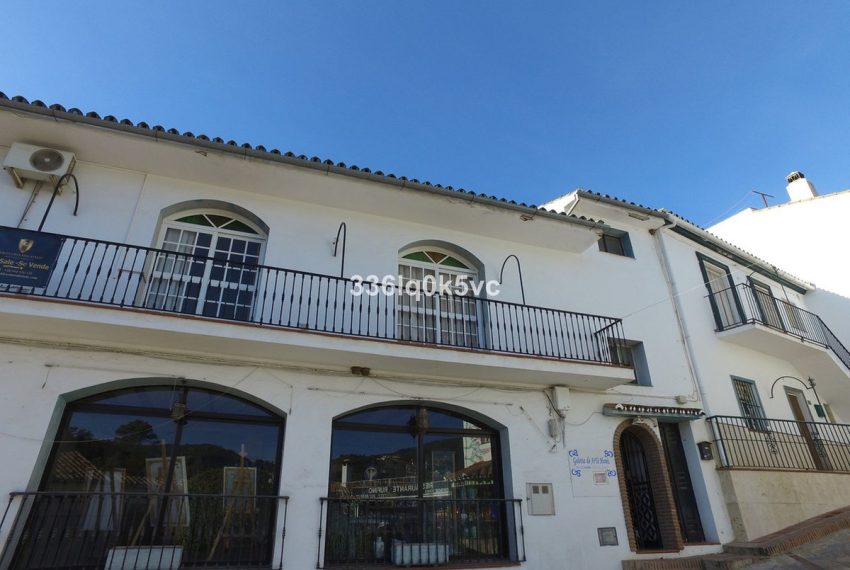 R4306633-Apartment-For-Sale-Benahavis-Middle-Floor-4-Beds-154-Built