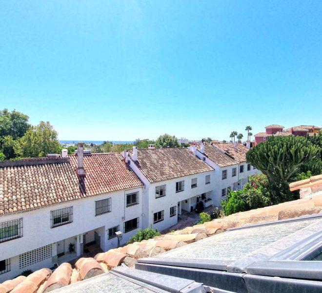 R4312735-Image 1-Terraced - 3 Beds - 139 Built