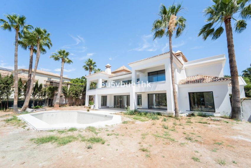 R4320772-Villa-For-Sale-Sierra-Blanca-Detached-6-Beds-882-Built-5