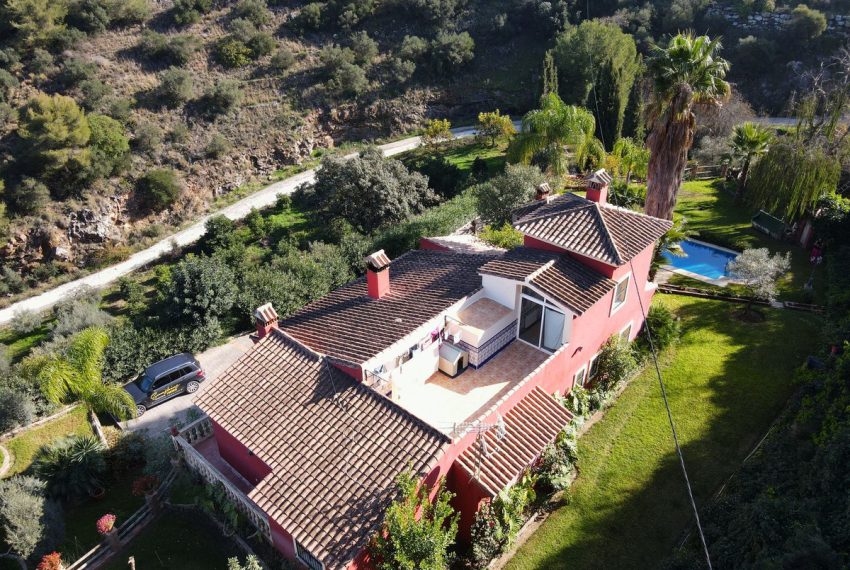 R4343554-Villa-For-Sale-Monda-Detached-6-Beds-395-Built-3