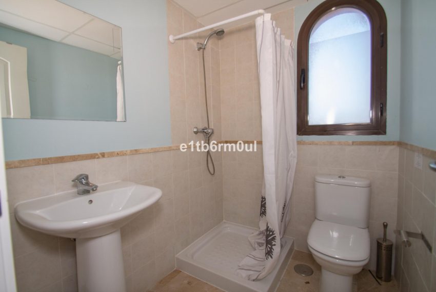 R4345420-Apartment-For-Sale-Estepona-Penthouse-6-Beds-216-Built-4