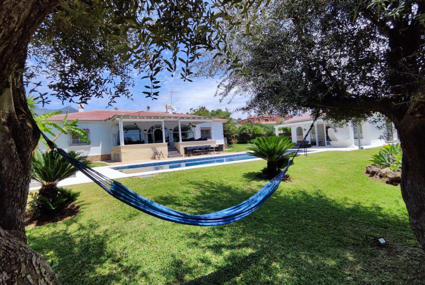 R4349356-Villa-For-Sale-Marbella-Detached-4-Beds-365-Built-5