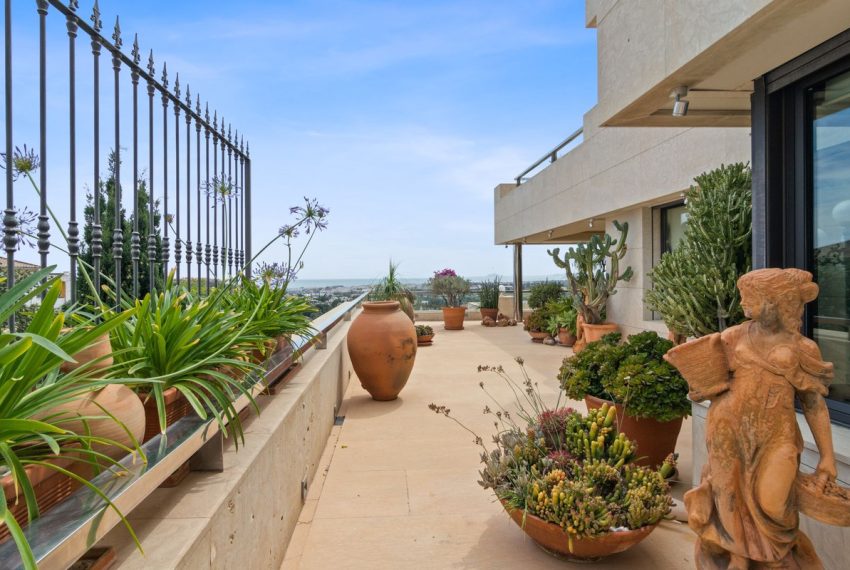 R4350007-Apartment-For-Sale-Nueva-Andalucia-Penthouse-Duplex-4-Beds-840-Built-16