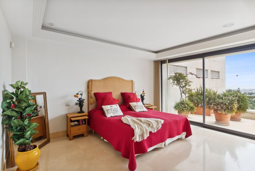 R4350007-Apartment-For-Sale-Nueva-Andalucia-Penthouse-Duplex-4-Beds-840-Built-9