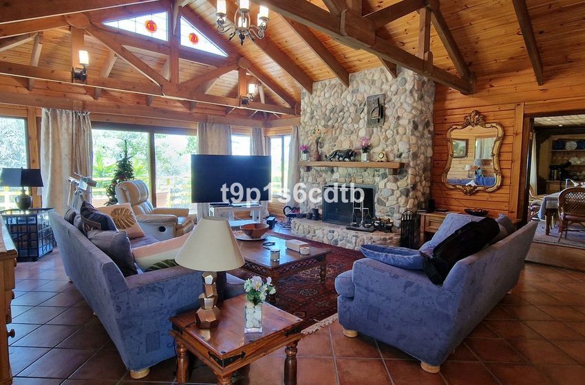 R4364890-Villa-For-Sale-Monda-Detached-5-Beds-488-Built-5