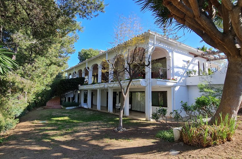 R4375132-Villa-For-Sale-La-Cala-de-Mijas-Detached-6-Beds-444-Built-4