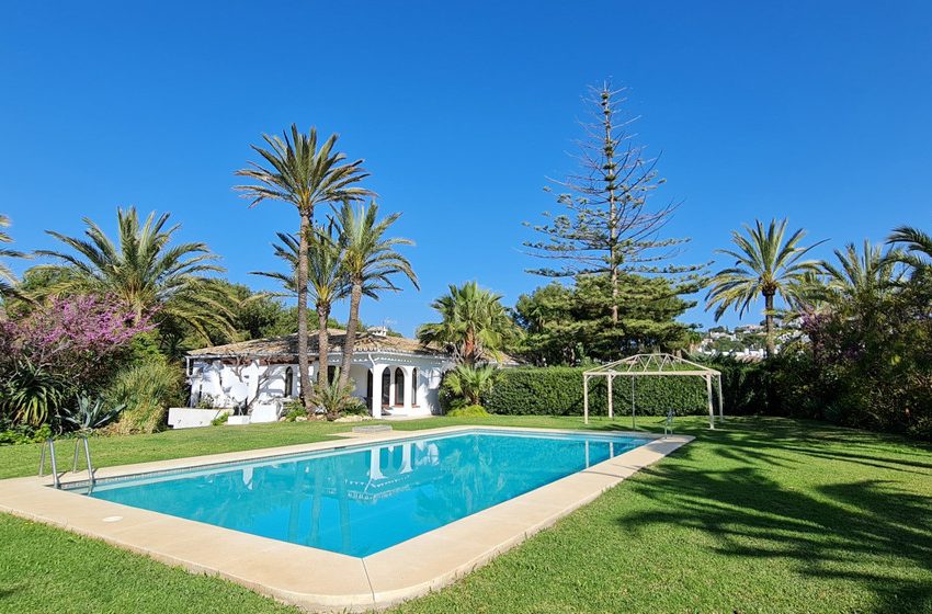 R4375132-Villa-For-Sale-La-Cala-de-Mijas-Detached-6-Beds-444-Built