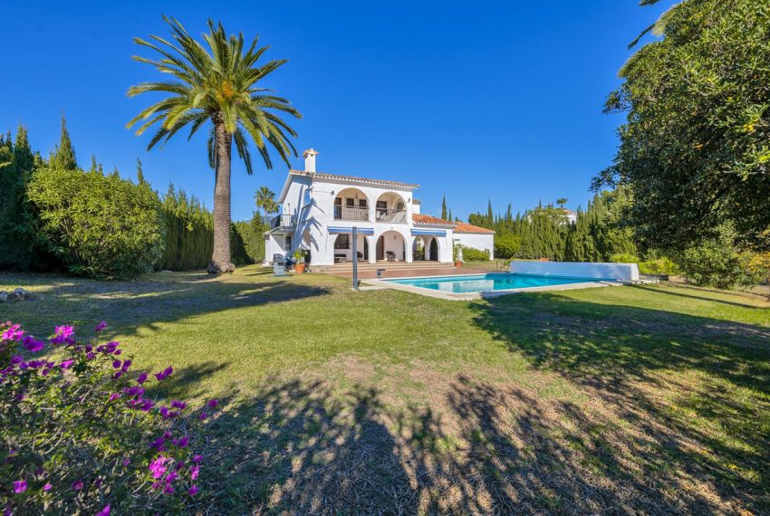 R4388428-Villa-For-Sale-Atalaya-Detached-5-Beds-337-Built-1