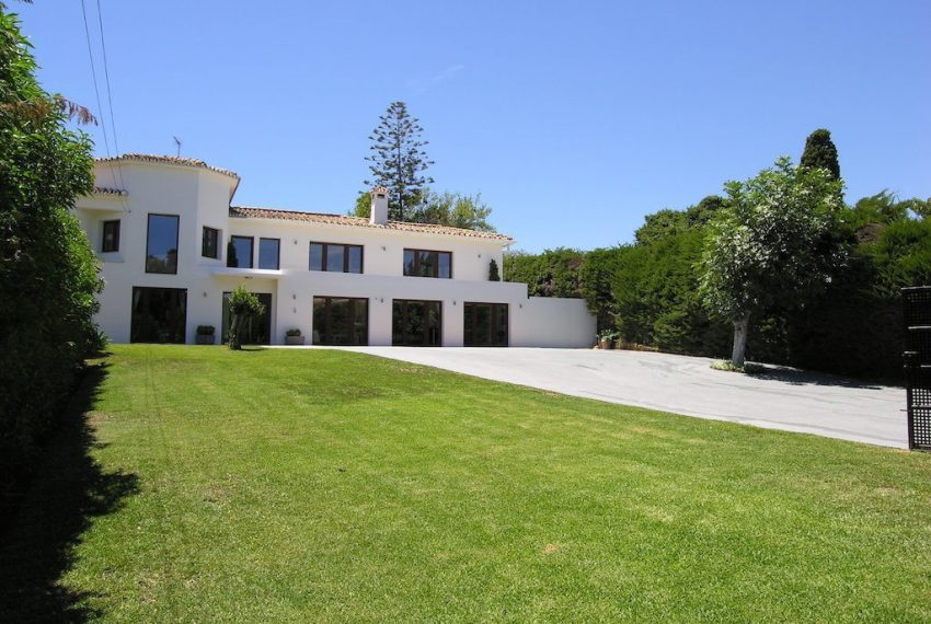 R4395400-Villa-For-Sale-San-Pedro-de-Alcantara-Detached-8-Beds-550-Built-17